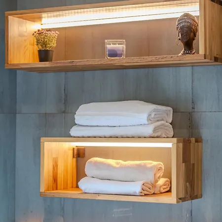 Lagom - Hot Tub Hideout Brasov